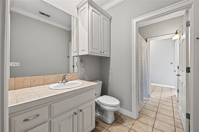5212 S 44th Place, Rogers, AR 72758