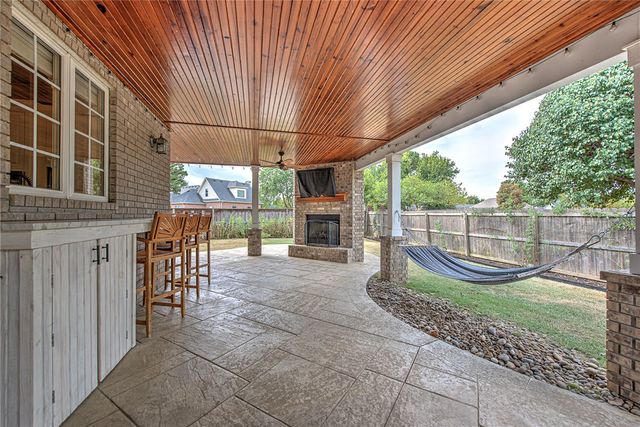 5212 S 44th Place, Rogers, AR 72758