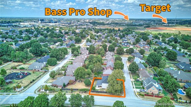 5212 S 44th Place, Rogers, AR 72758