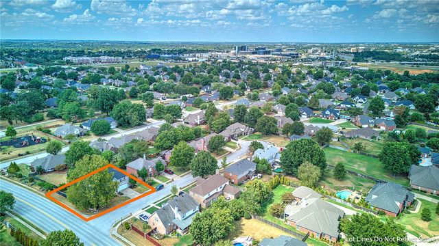5212 S 44th Place, Rogers, AR 72758