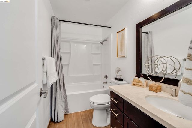 6400 Christie Ave 3212, Emeryville, CA 94608