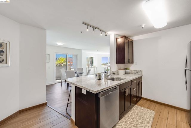 6400 Christie Ave 3212, Emeryville, CA 94608