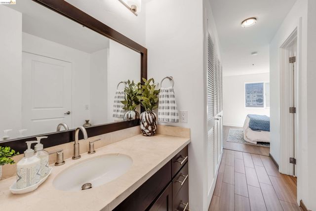 6400 Christie Ave 3212, Emeryville, CA 94608