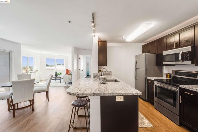 6400 Christie Ave 3212, Emeryville, CA 94608