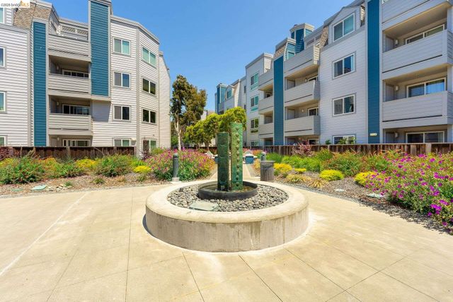 6400 Christie Ave 3212, Emeryville, CA 94608