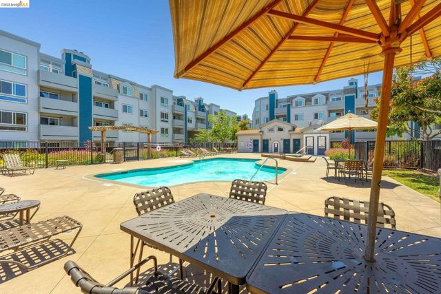 6400 Christie Ave 3212, Emeryville, CA 94608