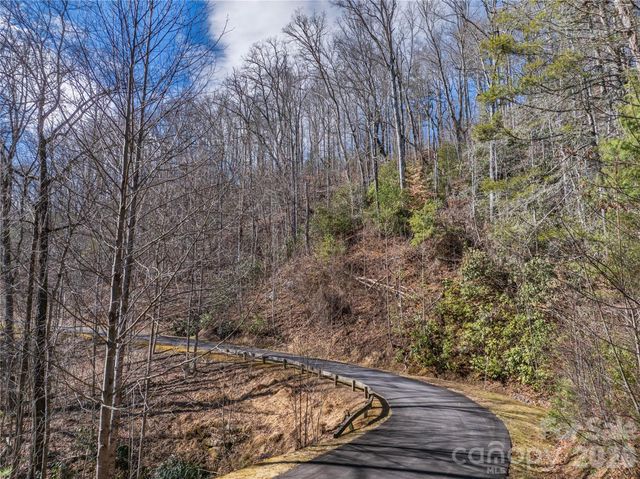 33 High Point Trail, Brevard, NC 28712