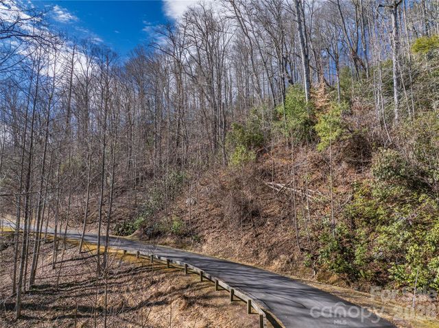 33 High Point Trail, Brevard, NC 28712