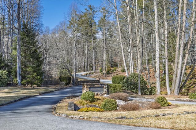 33 High Point Trail, Brevard, NC 28712