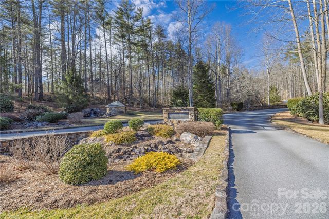 33 High Point Trail, Brevard, NC 28712