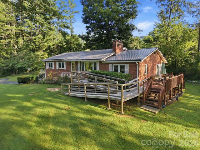 28 R and K Drive, Waynesville, NC 28786