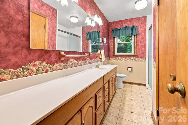 28 R and K Drive, Waynesville, NC 28786