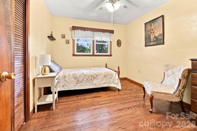 28 R and K Drive, Waynesville, NC 28786