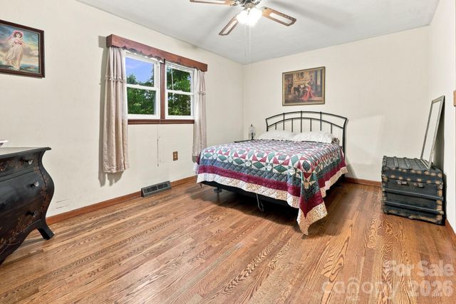 28 R and K Drive, Waynesville, NC 28786