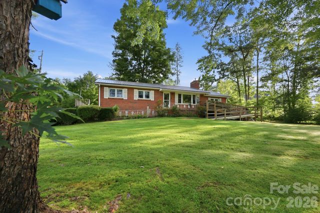 28 R and K Drive, Waynesville, NC 28786