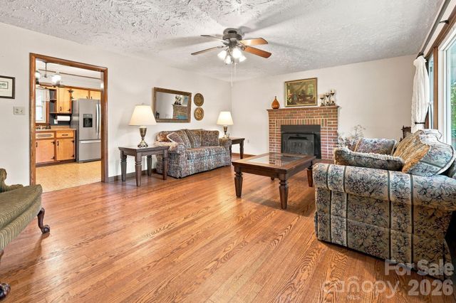 28 R and K Drive, Waynesville, NC 28786