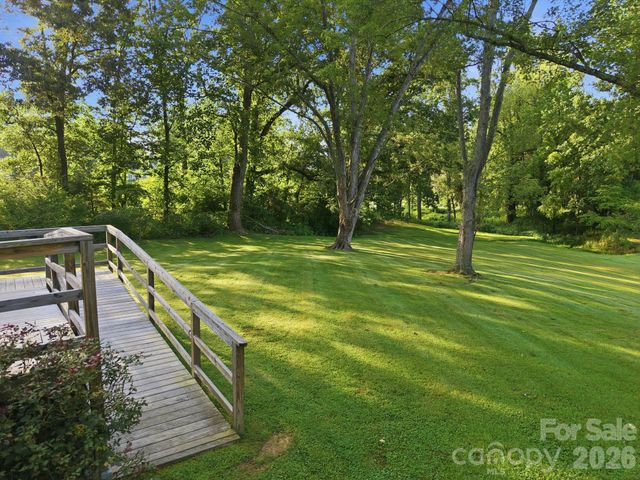 28 R and K Drive, Waynesville, NC 28786