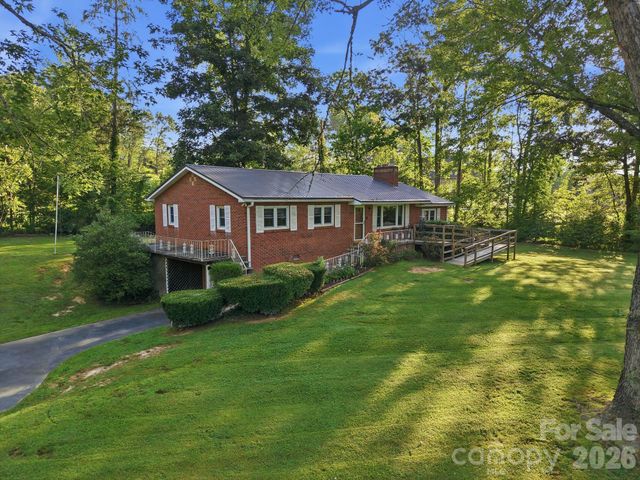 28 R and K Drive, Waynesville, NC 28786
