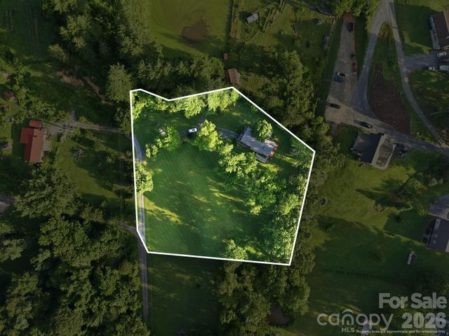 28 R and K Drive, Waynesville, NC 28786