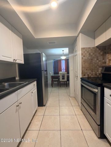 710 OAKS PLANTATION Drive R1-2, Jacksonville, FL 32211