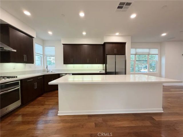 136 Acamar, Irvine, CA 92618