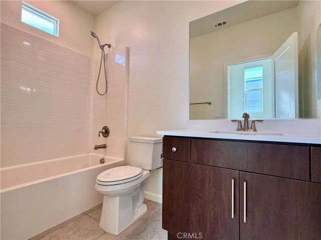 136 Acamar, Irvine, CA 92618