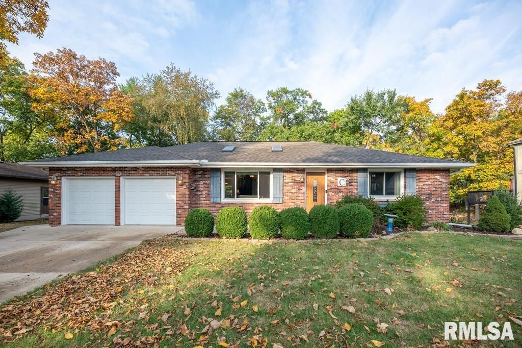 6315 N POST OAK Road, Peoria, IL 61615