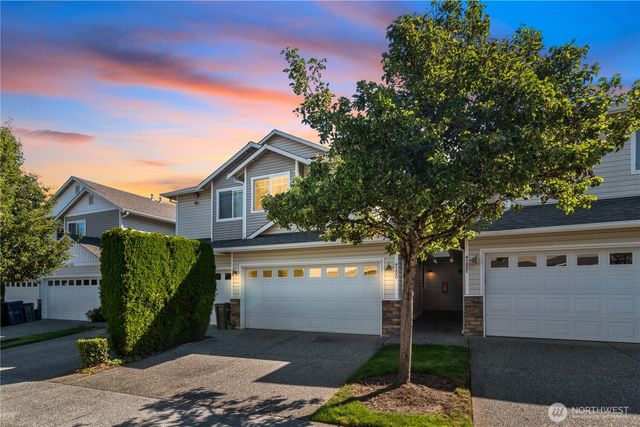 4122 214th Street SW #D, Mountlake Terrace, WA 98043