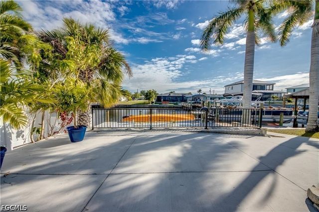 12262 Boat Shell DR, Matlacha Isles, FL 33991