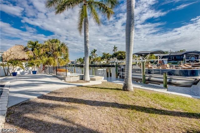 12262 Boat Shell DR, Matlacha Isles, FL 33991