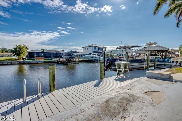 12262 Boat Shell DR, Matlacha Isles, FL 33991