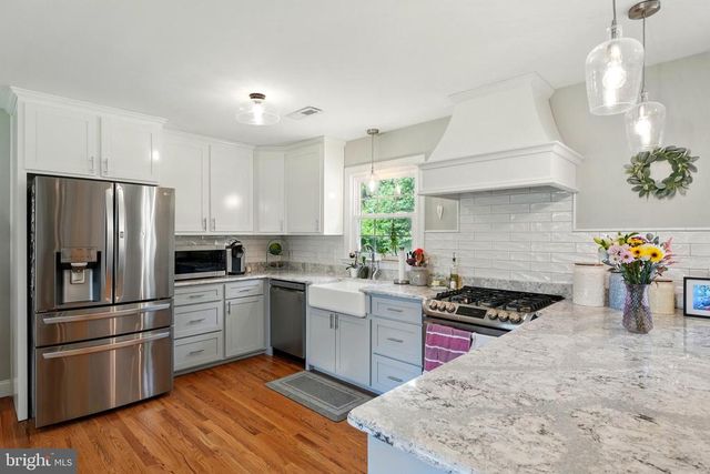 453 BUCK MOUNTAIN RD, Earlysville, VA 22936