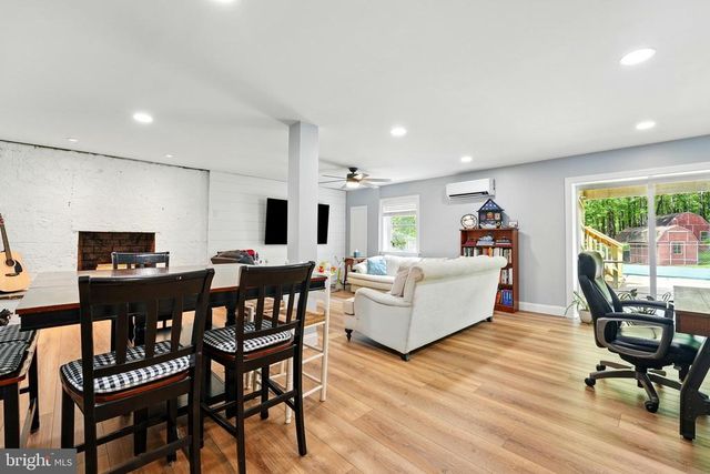 453 BUCK MOUNTAIN RD, Earlysville, VA 22936