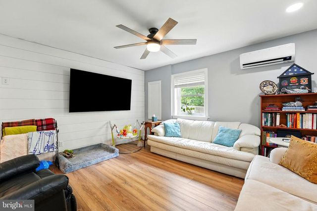 453 BUCK MOUNTAIN RD, Earlysville, VA 22936