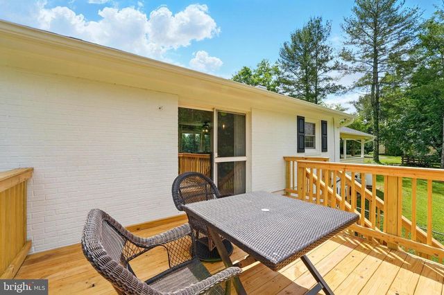 453 BUCK MOUNTAIN RD, Earlysville, VA 22936