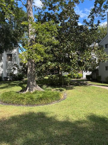 9809 Richmond Avenue A14, Houston, TX 77042