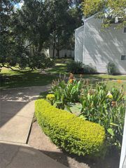 9809 Richmond Avenue A14, Houston, TX 77042