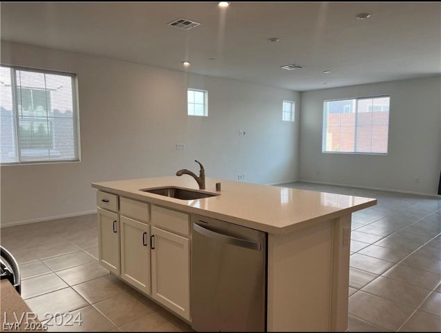 1926 Majalis Place, Las Vegas, NV 89106