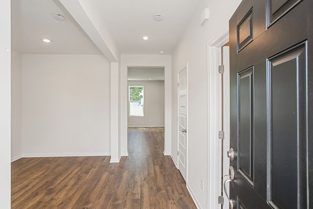 1233 Wallace Way, Hermitage, TN 37076