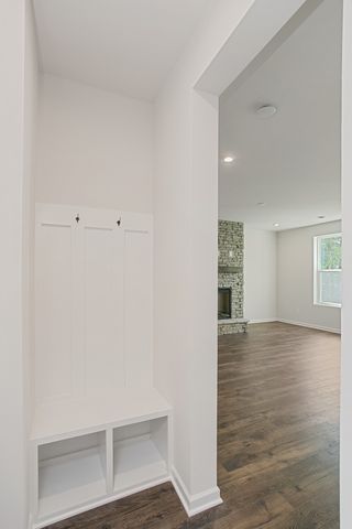 1233 Wallace Way, Hermitage, TN 37076