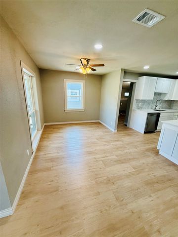1814 Melbourne Avenue, Dallas, TX 75224
