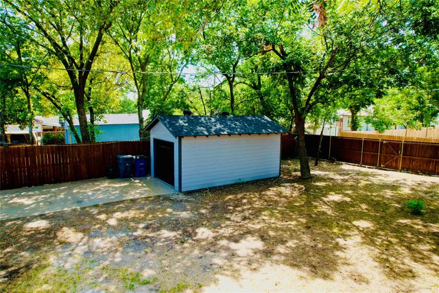 1814 Melbourne Avenue, Dallas, TX 75224