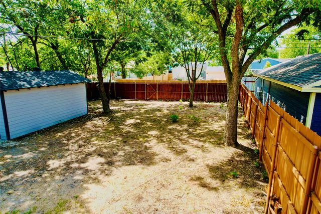 1814 Melbourne Avenue, Dallas, TX 75224