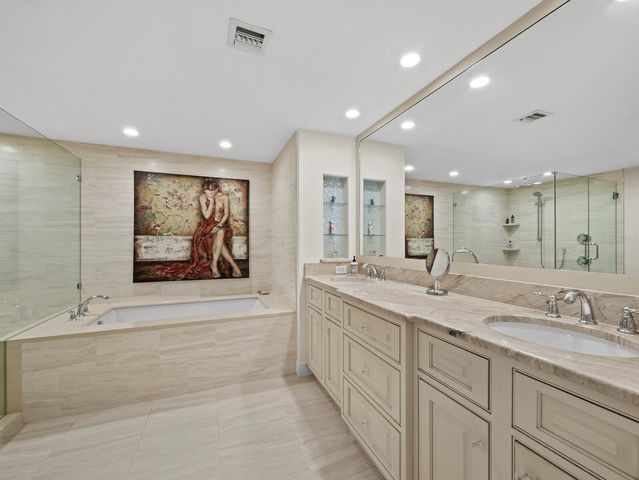 1211 GULF OF MEXICO DRIVE 709, Longboat Key, FL 34228