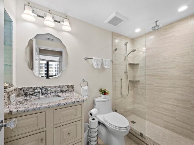 1211 GULF OF MEXICO DRIVE 709, Longboat Key, FL 34228