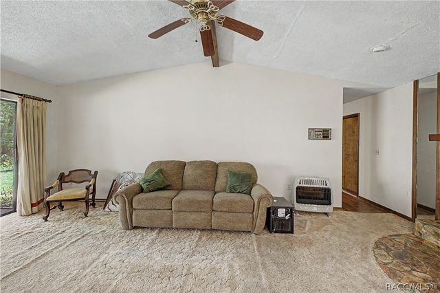 18255 Lake Lindsey Road, Brooksville, FL 34601