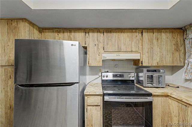 18255 Lake Lindsey Road, Brooksville, FL 34601
