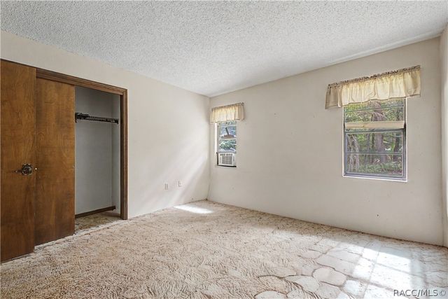 18255 Lake Lindsey Road, Brooksville, FL 34601