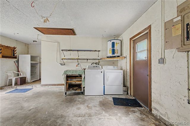 18255 Lake Lindsey Road, Brooksville, FL 34601