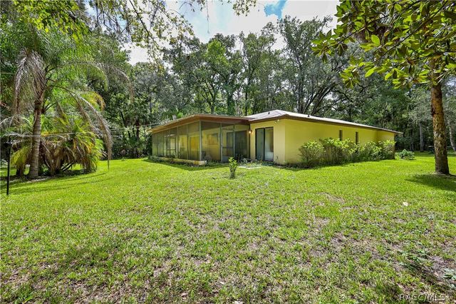 18255 Lake Lindsey Road, Brooksville, FL 34601